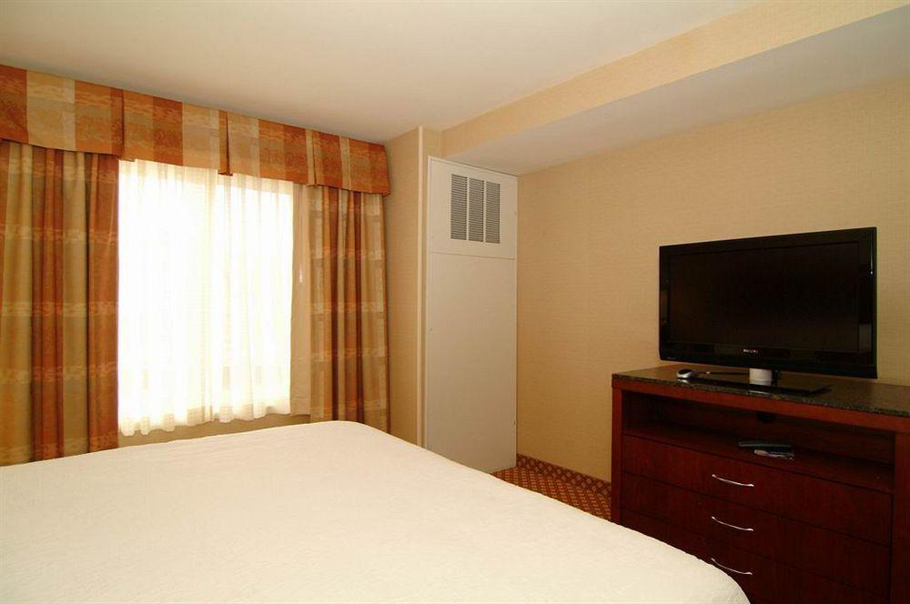Hilton Garden Inn Каспер Экстерьер фото