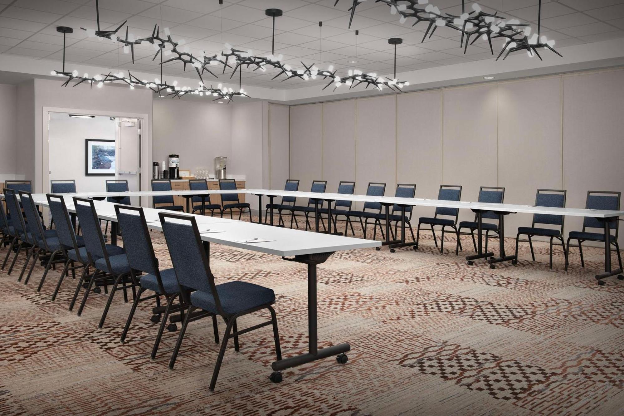 Hilton Garden Inn Каспер Экстерьер фото