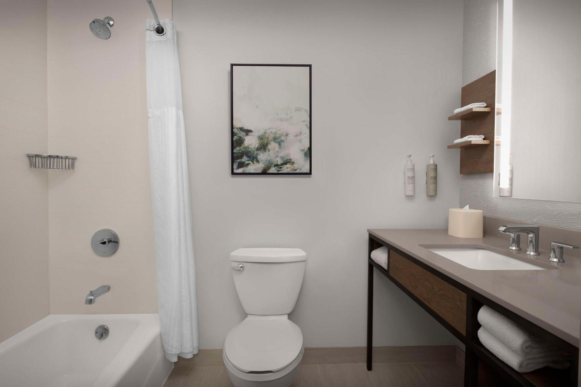 Hilton Garden Inn Каспер Экстерьер фото