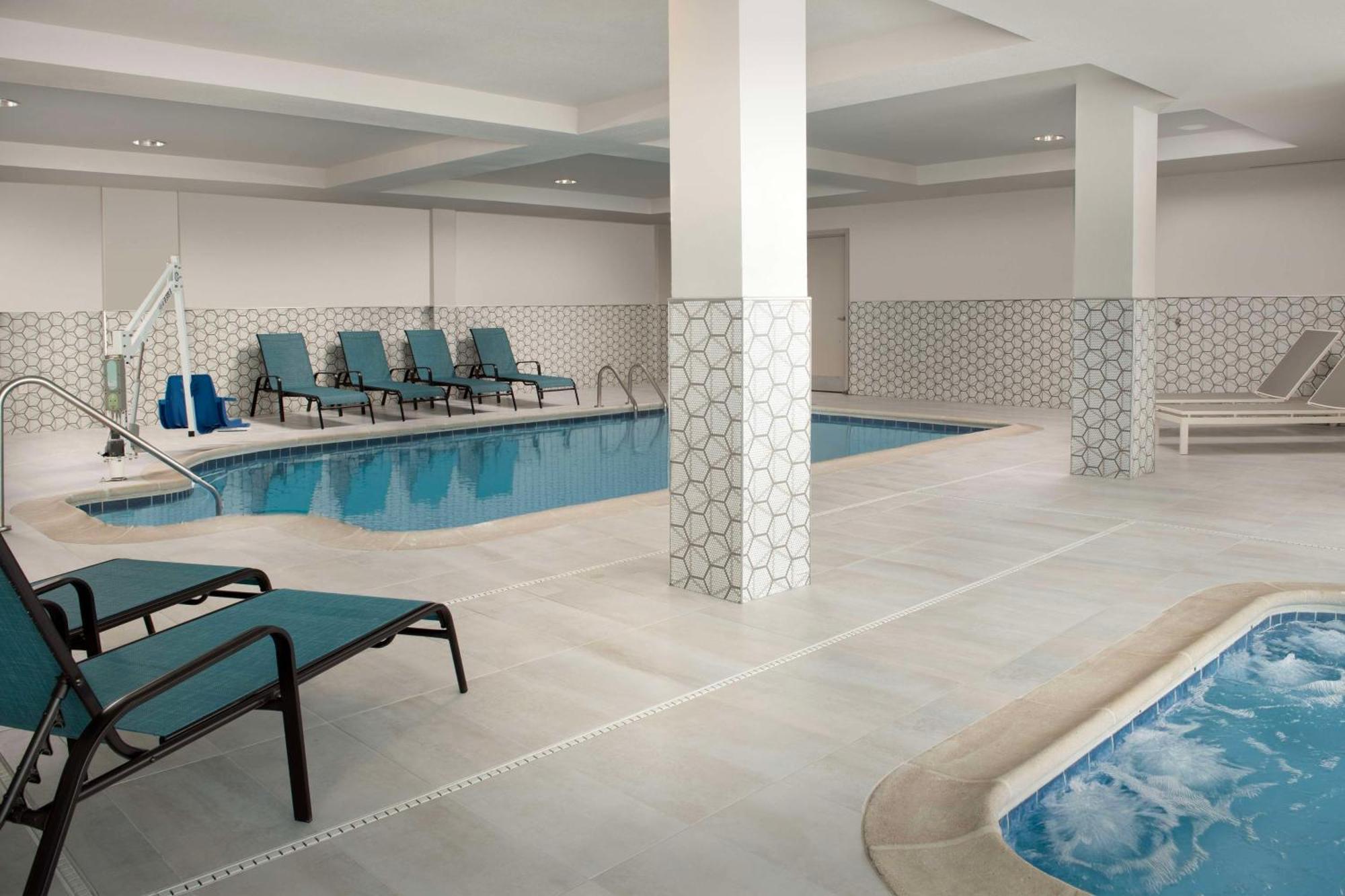 Hilton Garden Inn Каспер Экстерьер фото