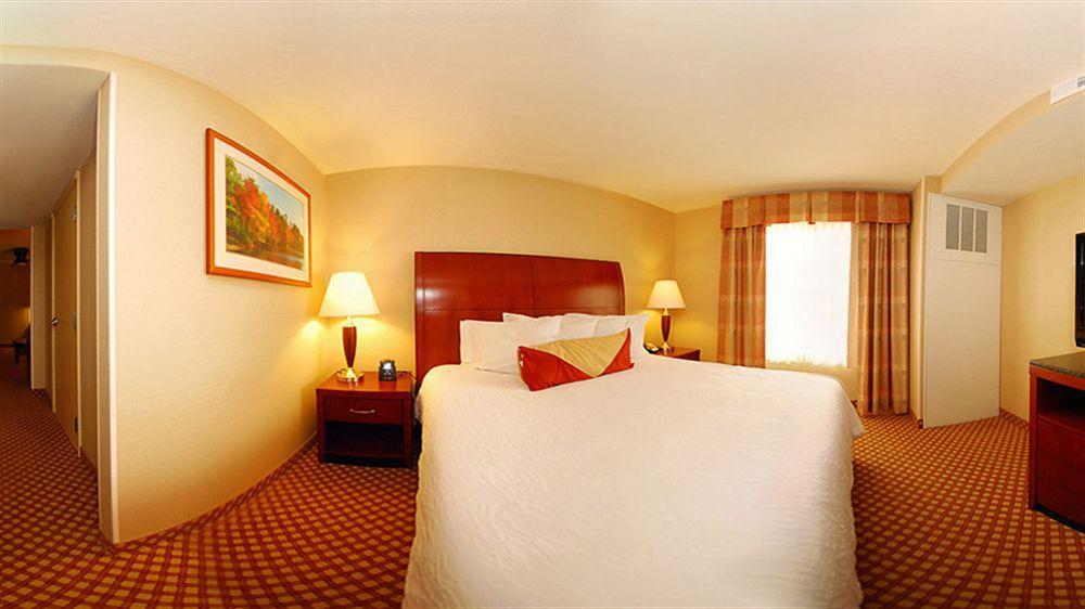 Hilton Garden Inn Каспер Экстерьер фото